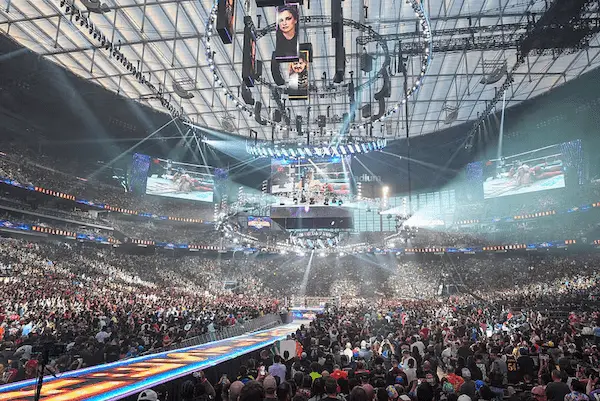 Fanáticos viajando para disfrutar eventos de entretenimiento como WrestleMania 42