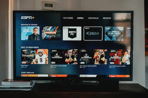 Plataforma de streaming deportivo como regalo por el Día del Padre futbolista